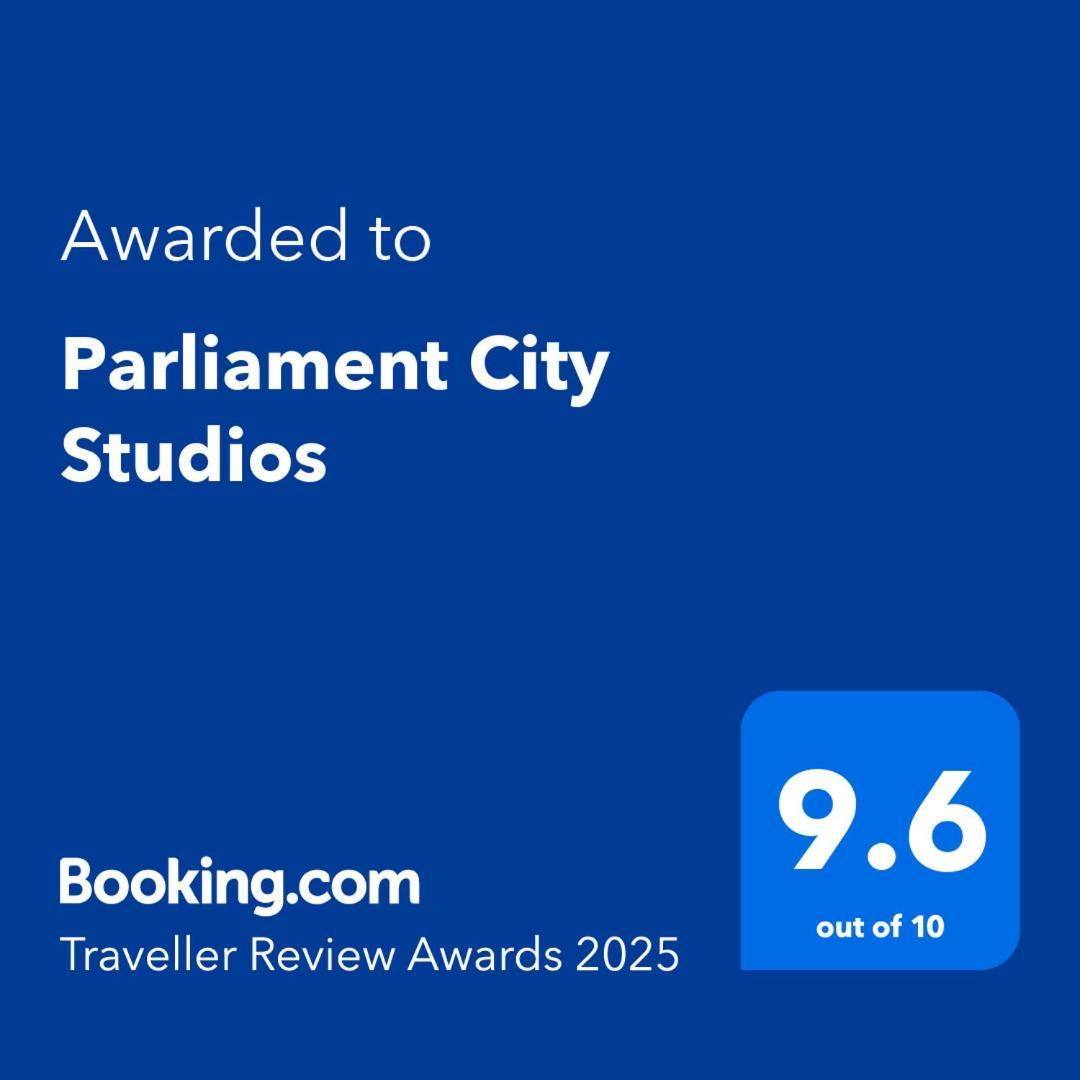 Parliament City Studios Bukares Bagian luar foto